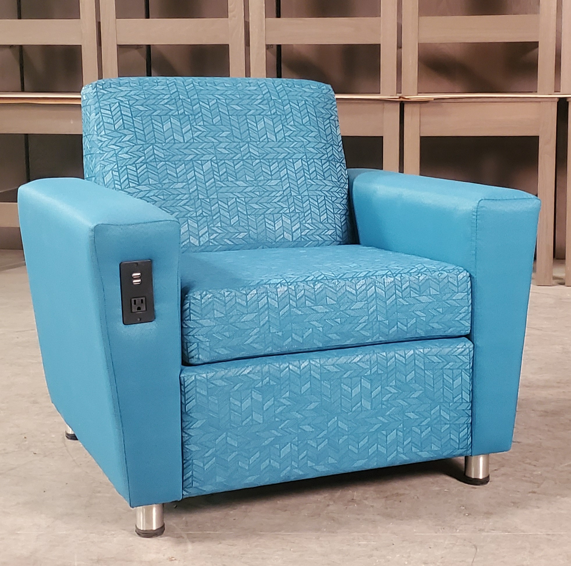 X-Elle Chair with and without Arms - Image 7